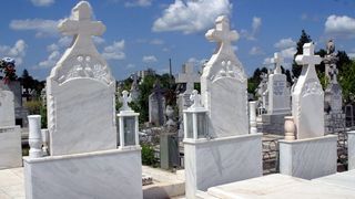 Pot merge la cimitir în această perioadă? Răspunsul oficial