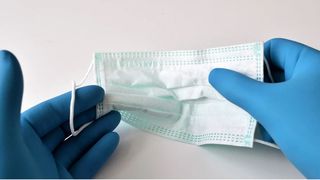 &Icirc;nt&acirc;mplarea care șochează o lume &icirc;ntreagă. Primul caz de transmitere a coronavirusului de la o persoană decedată