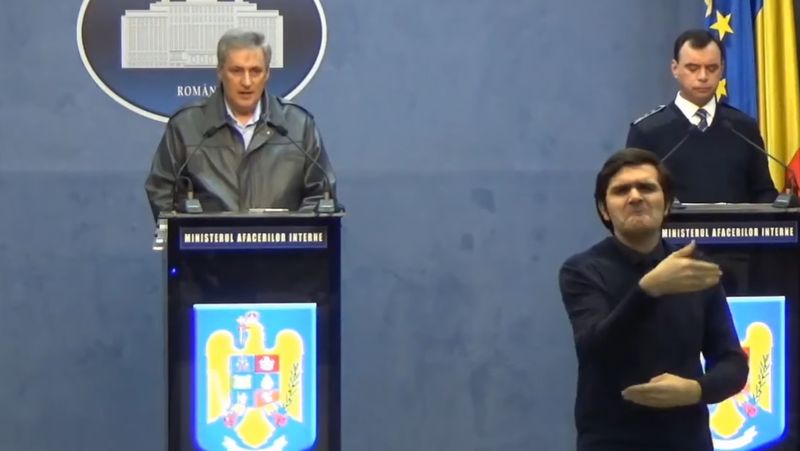 Marcel Vela in geaca de piela