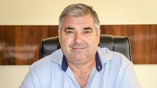 Primarul unei comune din Giurgiu &icirc;ncalcă legea &icirc;n plină pandemie. Edilul nu poate respecta distanțarea socială