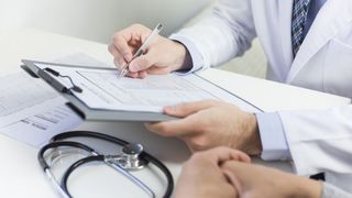 CNAS: Noi modificări &icirc;n acordarea concediilor medicale pentru persoanele aflate &icirc;n carantină sau izolare, fiind suspectate de infectare cu noul coronavirus