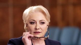 Veste cruntă pentru Viorica Dăncilă &icirc;nainte de Paște! Fostul premier a fost dat &icirc;n judecată!