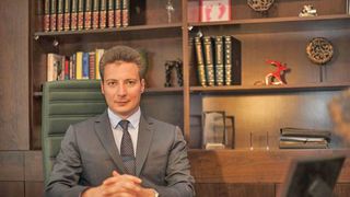 Fiul milionar în euro al lui Ion Caramitru a fost executat silit! Andrei Caramitru a avut salarii uriașe și și-a cumpărat o vilă în Dorobanți cu 3 milioane de euro!