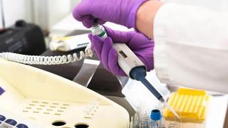 Panică la Galați după ce 103 persoane de la azilul privat au fost infectate cu coronavirus