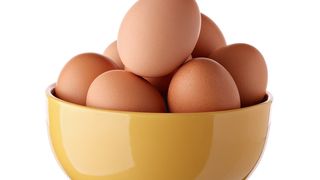 C&acirc;t se fierb ouăle