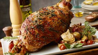 Pulpă de miel la cuptor