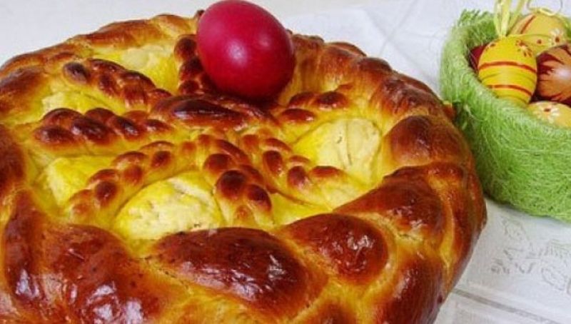 pasca cu aluat de cozonac reteta