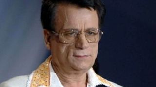 Imagini spectaculoase cu casa natală a lui Ion Dolănescu din Perșinari! Vila cu două etaje a fost renovată, iar un portret uriaș al artistului ocupă fațada FOTO EXCLUSIV