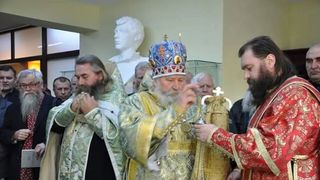 Preotul infectat cu coronavirus care a împărtășit 200 de oameni este plin de bani! Cum a făcut avere popa Nichita Ichim, care e supranumit „Miliardarul”!