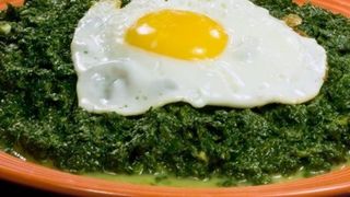 Spanac cu ou. O rețetă sănătoasă și extrem de gustoasă! Secretul acestui preparat