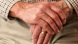 VIDEO| Angajații din azile, testați de COVID-19