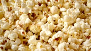 Floricele de porumb rețetă. Cum să prepari cel mai delicios popcorn la tine acasă. Ingredientul secret!