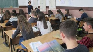 Școli &icirc;nchise