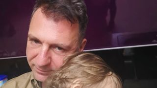 Christian Sabbagh și fiica lui te &icirc;nvață cum sa faci plajă &icirc;n vreme de covid-19