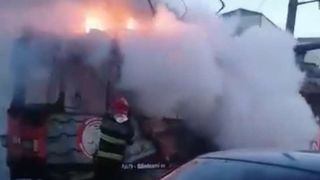 Un tramvai a luat foc &icirc;n trafic, &icirc;n Arad