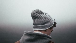 A plecat să se sinucidă cu declarația pe propria răspundere după el