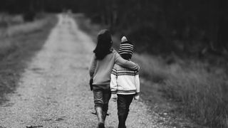 Mesajul plin de durere venit din partea unui copil doritor de a avea un telefon pentru a participa la cursurile online: „Când voi primi alocaţia vă voi aduce banii”