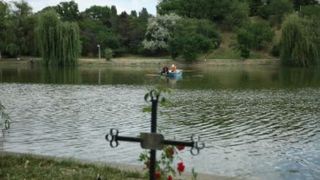 Un bărbat s-a aruncat în lacul din Parcul Tineretului din Bucureşti, fiind scos din apă inconştient