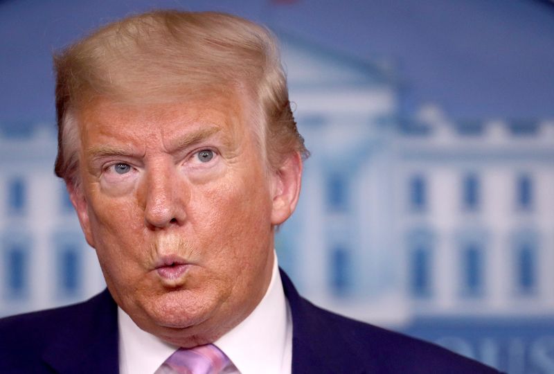 Donald Trump: Criza COVID-19 este "mai rea decât Pearl Harbor"