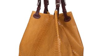 Shopping feminin. De ce să cumperi doar lucruri care &icirc;ți plac