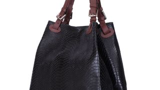 Shopping feminin. De ce să cumperi doar lucruri care &icirc;ți plac