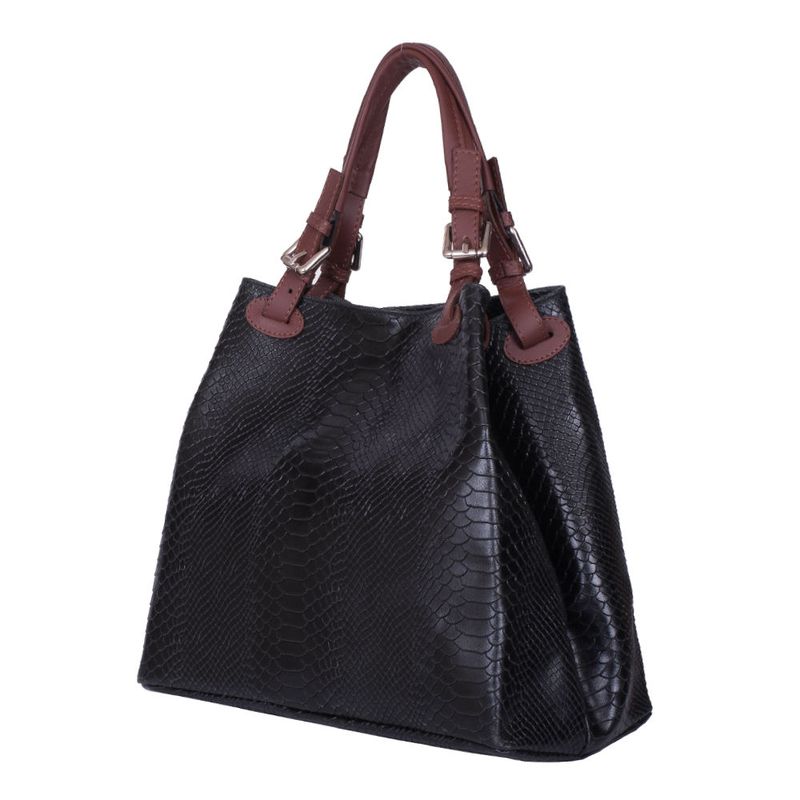 Shopping feminin. De ce să cumperi doar lucruri care îți plac