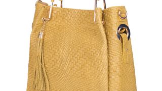 Shopping feminin. De ce să cumperi doar lucruri care &icirc;ți plac