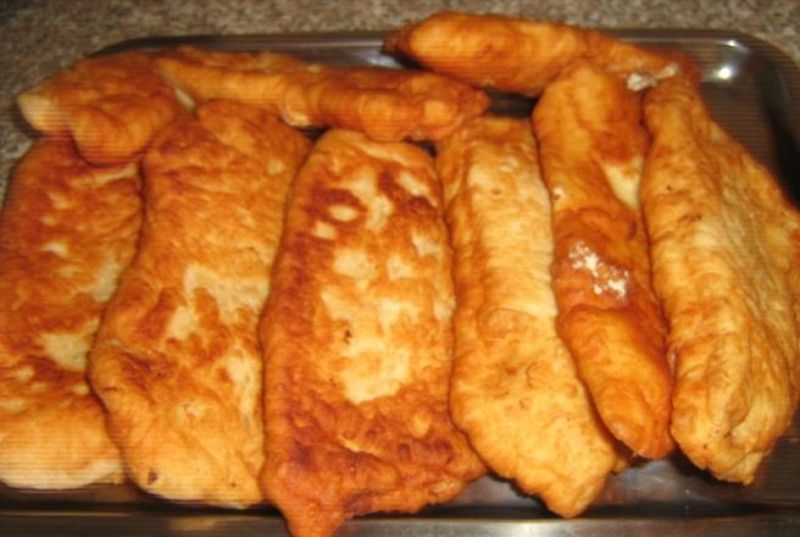 langosi reteta gogosi umplute cu branza