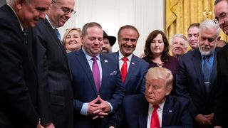 Trump &icirc;i cere lui Putin să implice China &icirc;n limitarea cursei &icirc;narmării nucleare