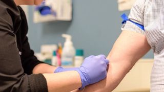 Tătaru anunţă o testare la nivel naţional pentru Covid-19, după 1 iunie