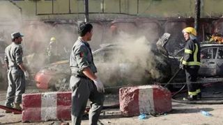 Zeci de morţi şi răniţi &icirc;ntr-un atac sinucigaş &icirc;n cursul unor funeralii &icirc;n estul Afganistanului