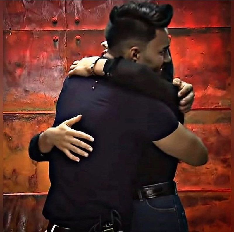 jador și ella din nou