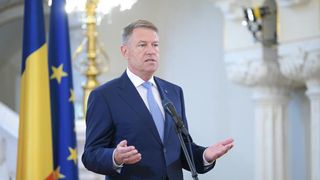 Iohannis: „Sportivii profesionişti îşi pot relua cantonamentele, dar competiţiile nu vor începe în prima etapă”