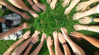 evenimente și adunări interzise