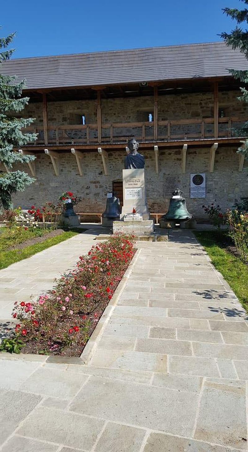 putna coronavirus 31 călugări