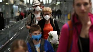 Qatar: Pedeapsă de p&acirc;nă la trei ani de &icirc;nchisoare pentru nepurtarea măştii