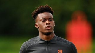 Un fotbalist celebru din Premier League este acuzat de viol