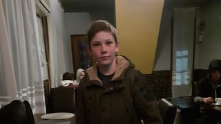 copil abuzat de poliție