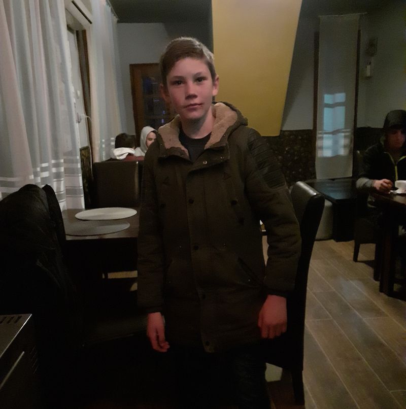 copil abuzat de poliție