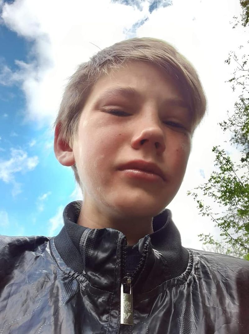 copil abuzat de poliție