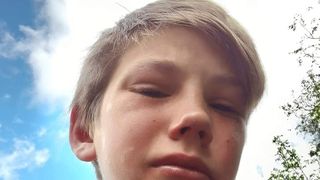 copil abuzat de poliție