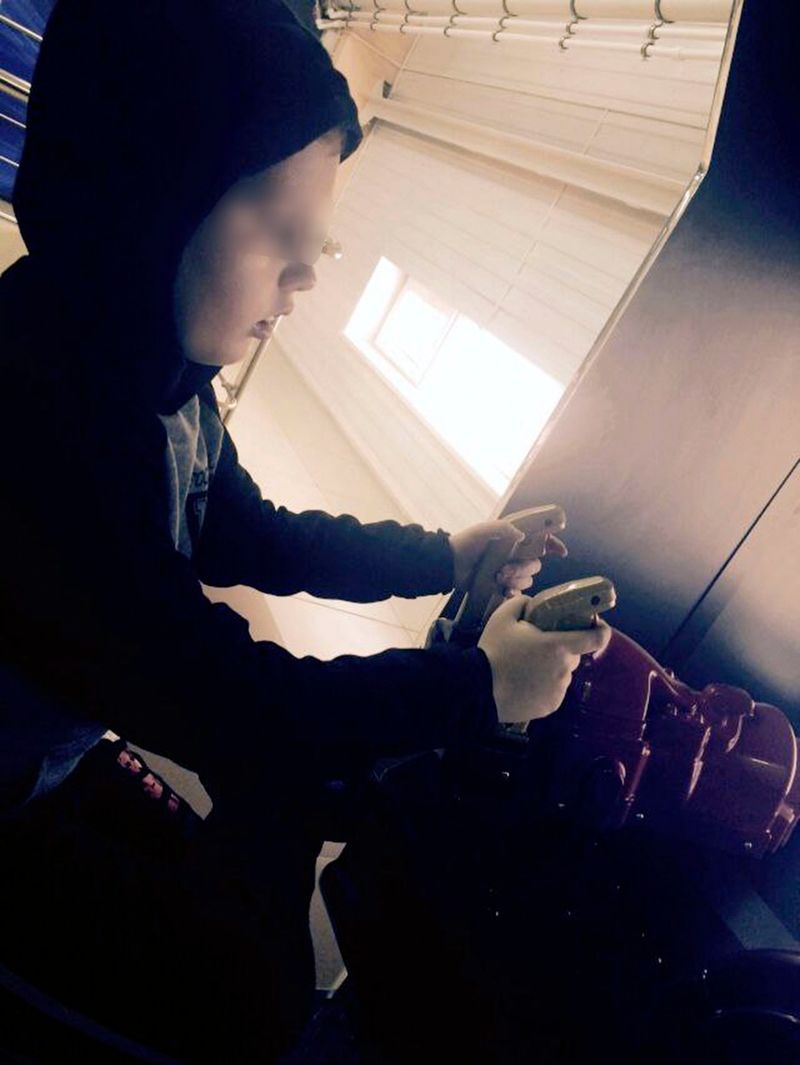  și-a înjunghiat de fratele de 15 ori