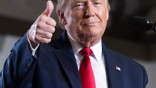 Trump crede că plasarea Statelor Unite pe primul loc în lume ca număr de cazuri de Covid-19 este „o medalie de onoare”