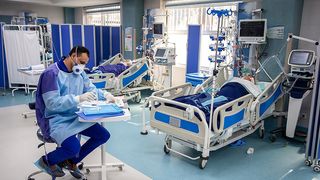 SUA se apropie de 100.000 de decese. Număr record de infectări cu coronavirus