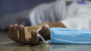 Olt: 15 angajaţi ai Serviciului Judeţean de Ambulanţă, confirmaţi cu Covid-19