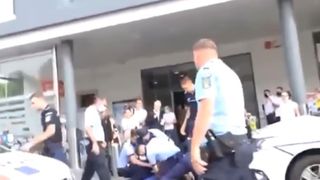 bucureștean &icirc;ncătușat temperatura