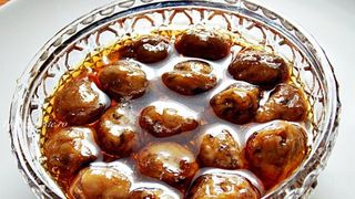 Dulceaţa de nuci verzi: Secretul unui desert delicios