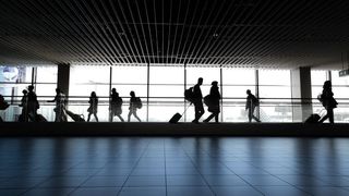 Un număr de 347 de cetăţeni români, aflaţi temporar în Spania, au fost repatriaţi cu două curse speciale