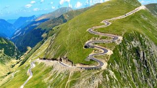 Circulaţia pe Transalpina se deschide, însă cu unele restricţii