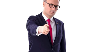 Alexandru Cumpănașu, reacție acidă pe Facebook după ce a apărut cazul bătrânei bătute de fiica ei: „Politia, DGASPC si Primaria au fost sesizate de mai multe ori”